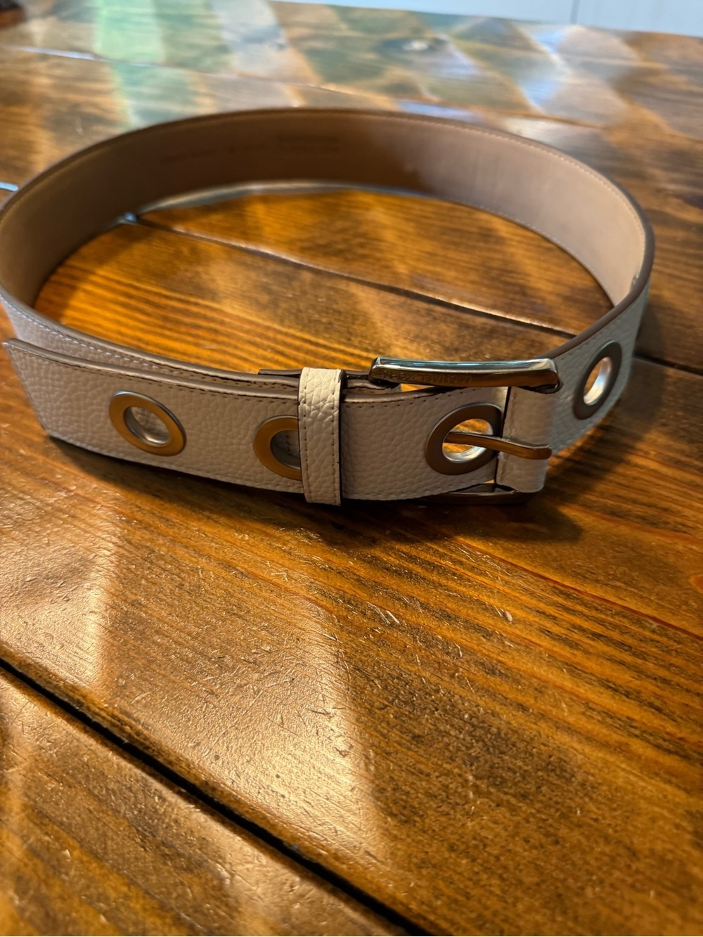 Michael Kors White Genuine Leather Belt with Silver Large Rings. Size Medium